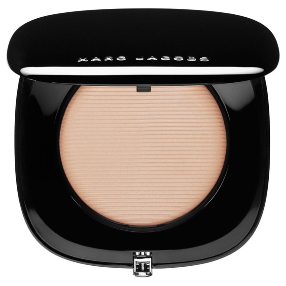Marc Jacobs Other - Marc Jacobs Ivory 120 Perfection Powder